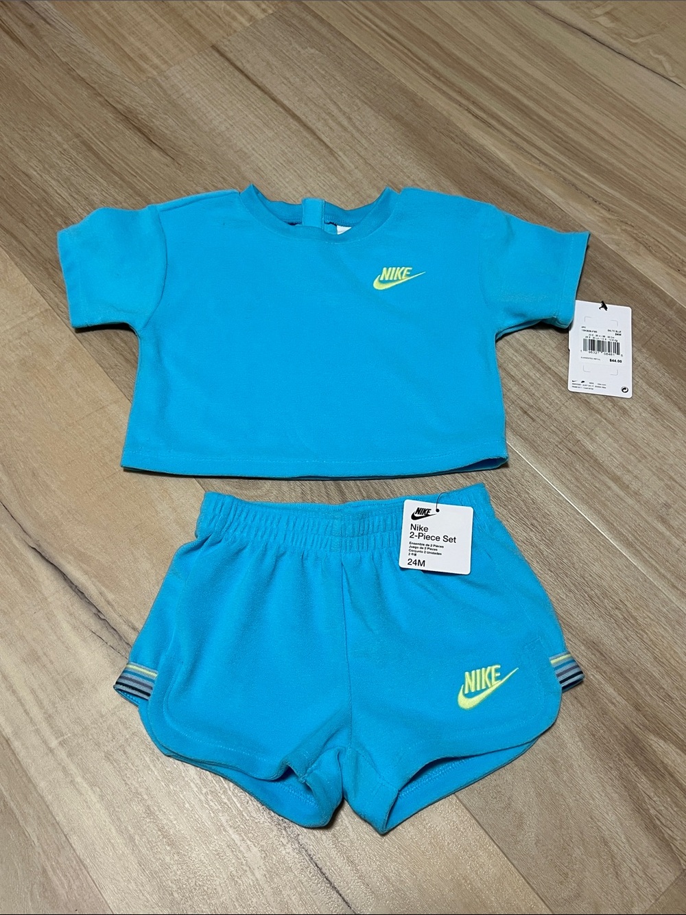 Nike Kids 2-piece clothing set 24 Months